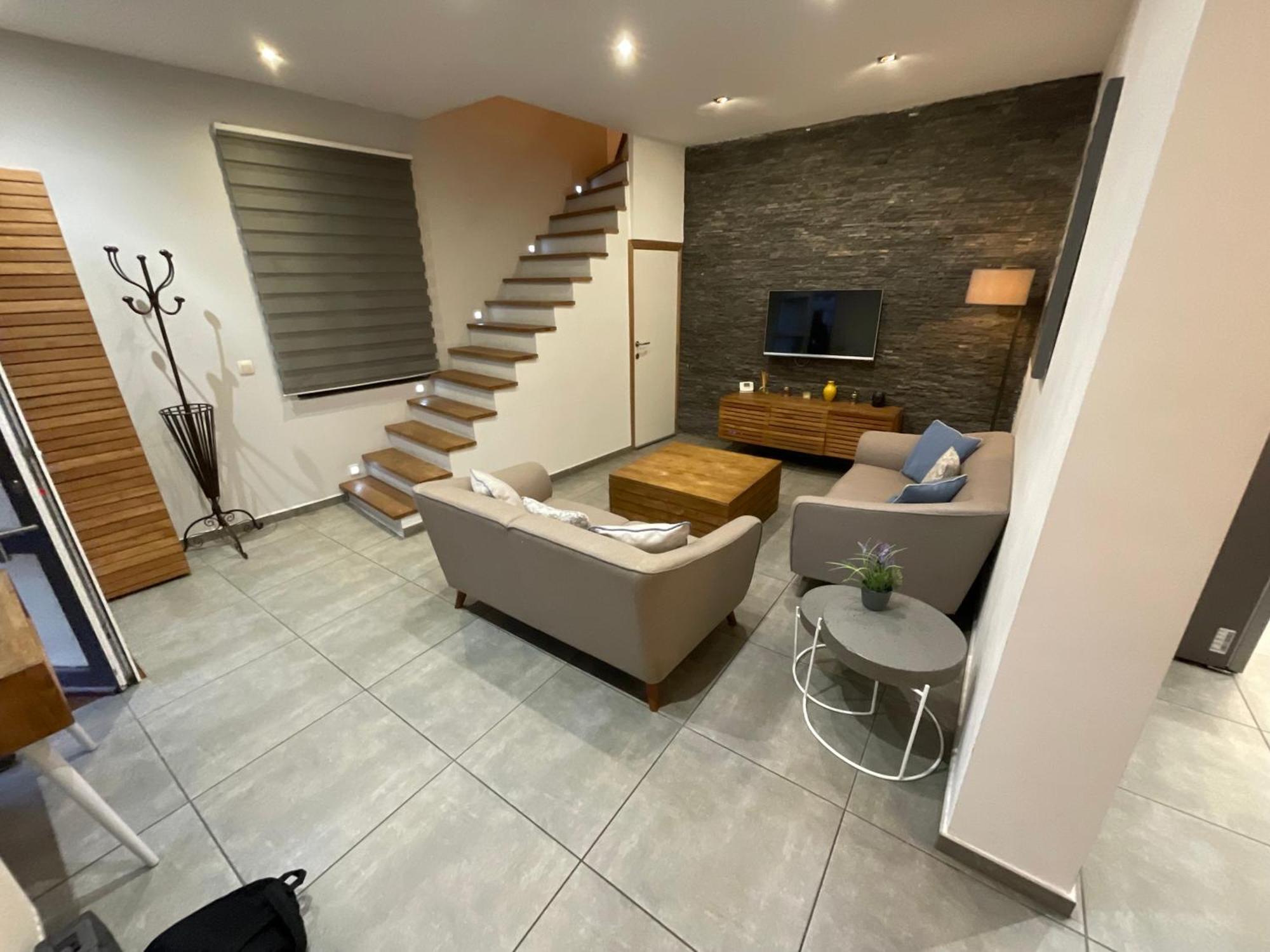 Maison 3 Chambres Proximite Aeroport Et Grand Axes شارلروا المظهر الخارجي الصورة